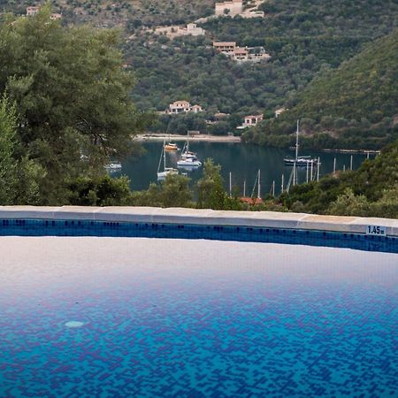 Villas Amantea- Four Villas With Big Pool And Infinity Pool ซีโวตา ภายนอก รูปภาพ