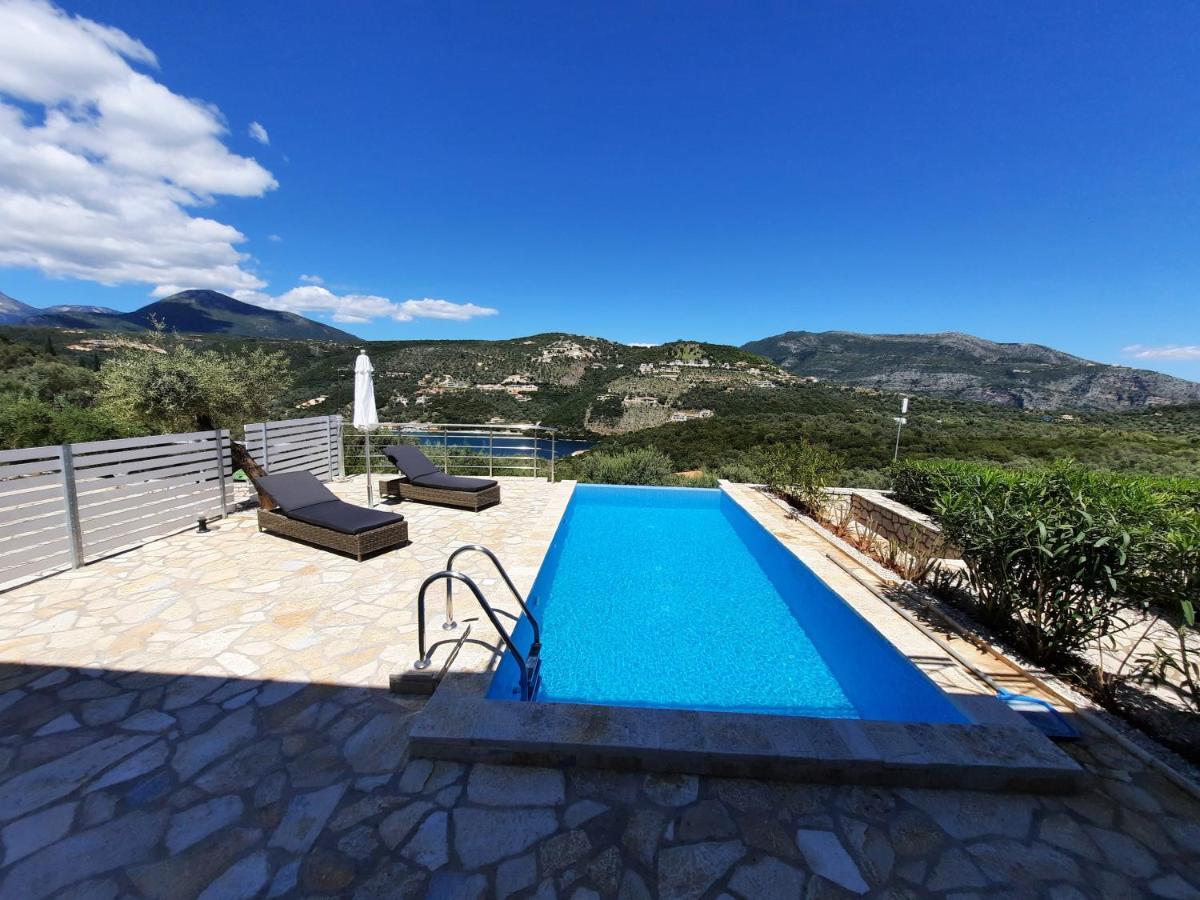 Villas Amantea- Four Villas With Big Pool And Infinity Pool ซีโวตา ภายนอก รูปภาพ