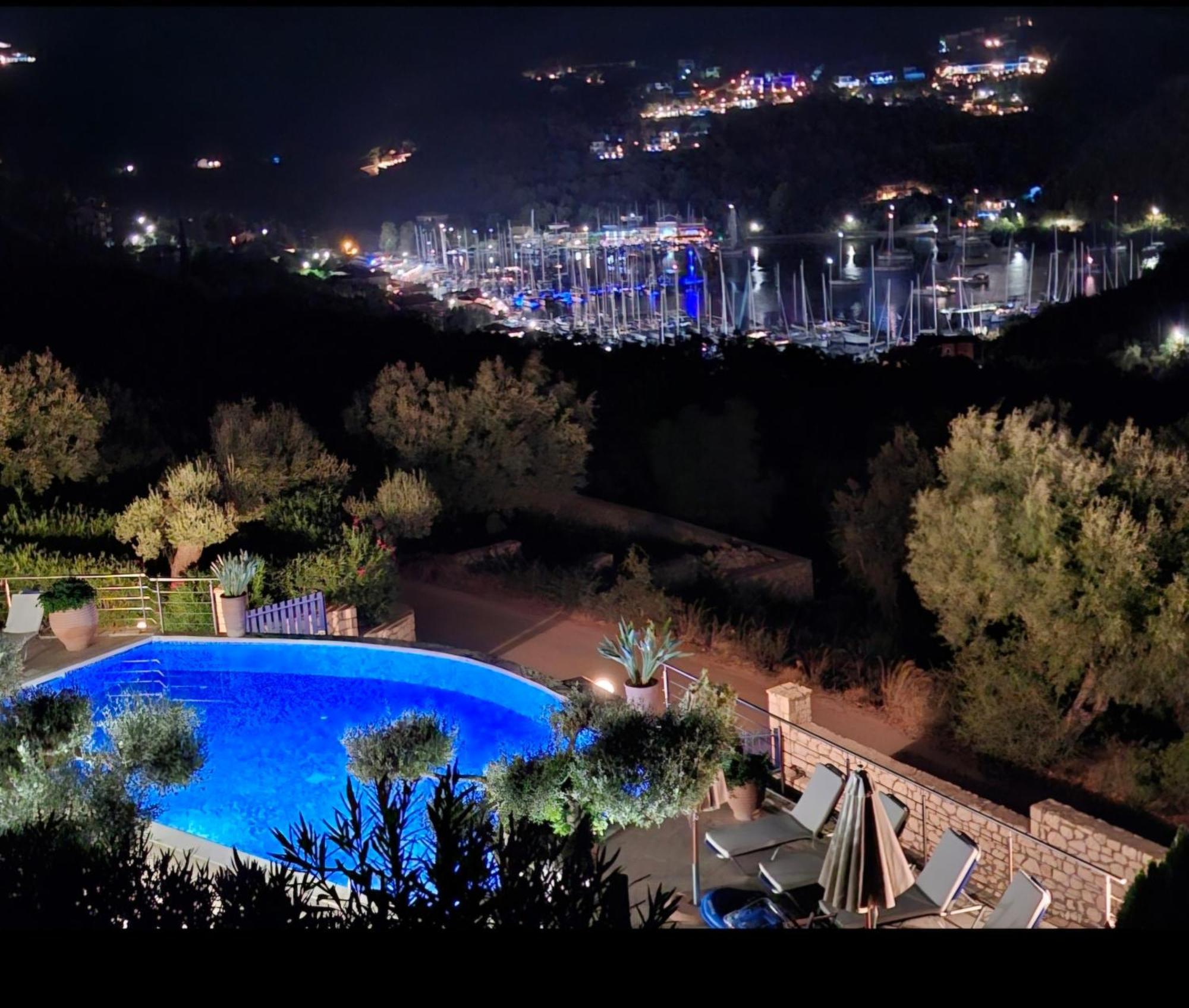Villas Amantea- Four Villas With Big Pool And Infinity Pool ซีโวตา ภายนอก รูปภาพ